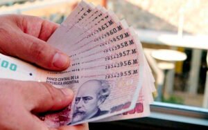 Los salarios recuperaron poder de compra, pero el empleo privado formal sigue en rojo