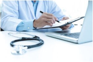 La receta de las empresas familiares para importar e innovar en la salud local