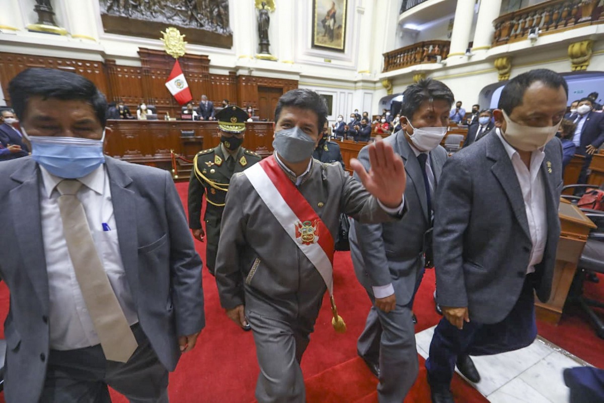 Congreso De Perú Votó En Contra De Destituir Al Presidente Castillo Economis 