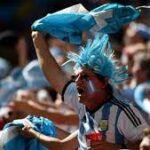 Según un estudio de Booking.com, casi 6 de cada 10 argentinos viajarían para ver un partido fútbol