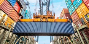 Milei acelera el desarme de las retenciones industriales y abre una ventana para química, acero y autos