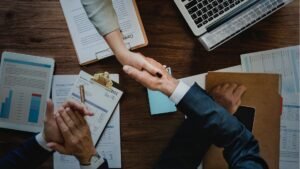 Cómo seguir los precios de la competencia sin terminar con datos falsos