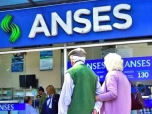 ANSES oficializó subas de 2,58% y un bono de $70.000: mejora el ingreso mínimo