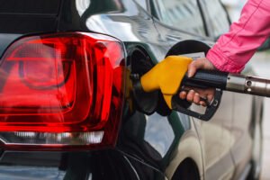 A pesar de la caída en las ventas, el precio de la nafta no baja en el interior