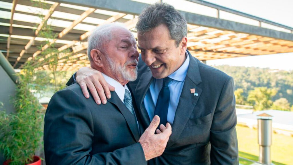 Massa celebró el triunfo de Lula en Brasil