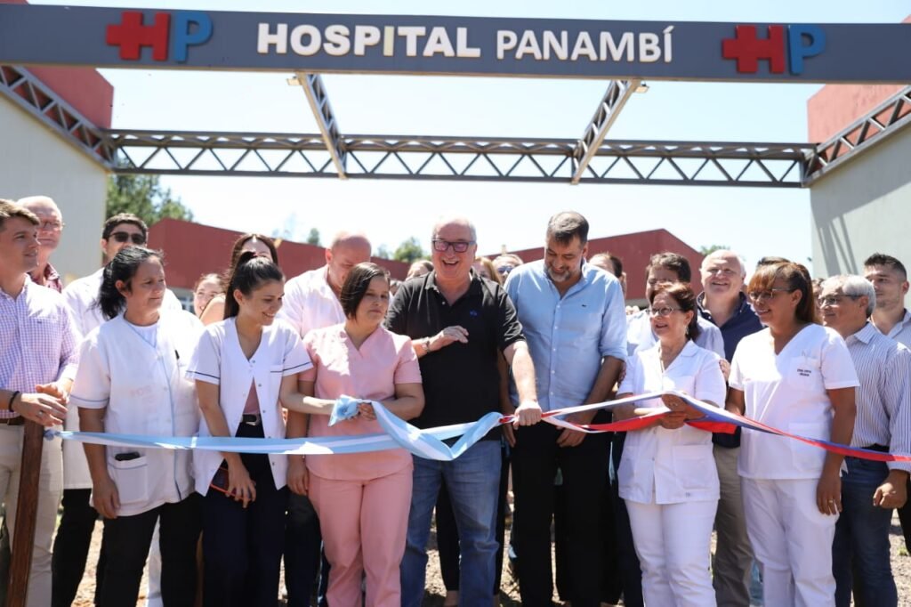 Passalacqua inauguró el hospital de Panambí.