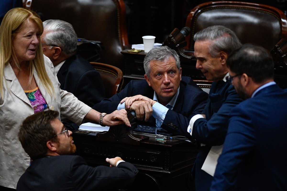 Ley Ómnibus Por 144 Votos A 109 Diputados Aprobó En General El