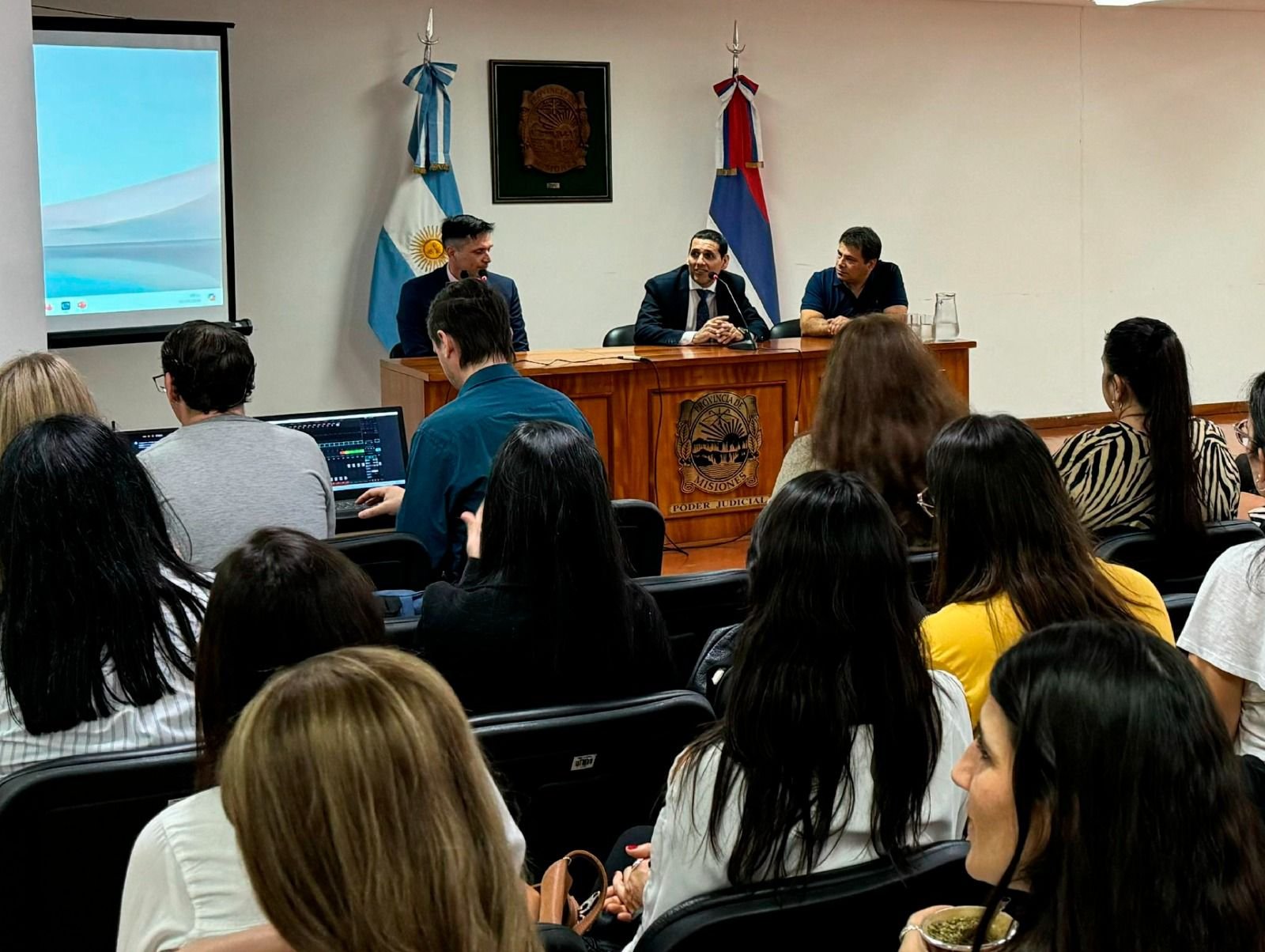 Concientizaron sobre la Salud Mental en el Poder Judicial de Misiones ...