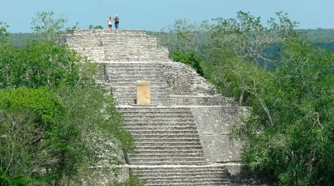 No hay fotografías de la nueva ciudad maya descubierta en México, pero está a 100 kilómetros de otra encontrada décadas atrás.