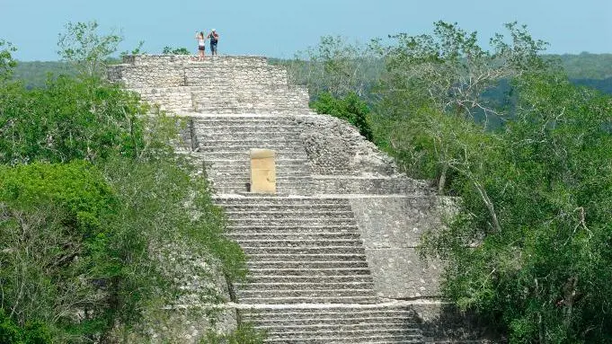 No hay fotografías de la nueva ciudad maya descubierta en México, pero está a 100 kilómetros de otra encontrada décadas atrás.