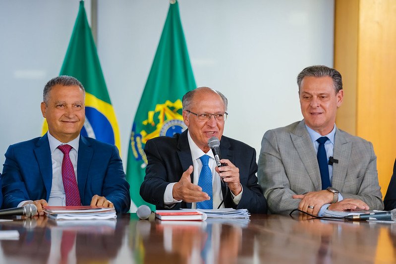 El vicepresidente de Brasil, Geraldo Alckmin, durante la reunión para la reducción de precios de los alimentos en el Palácio de Planalto,