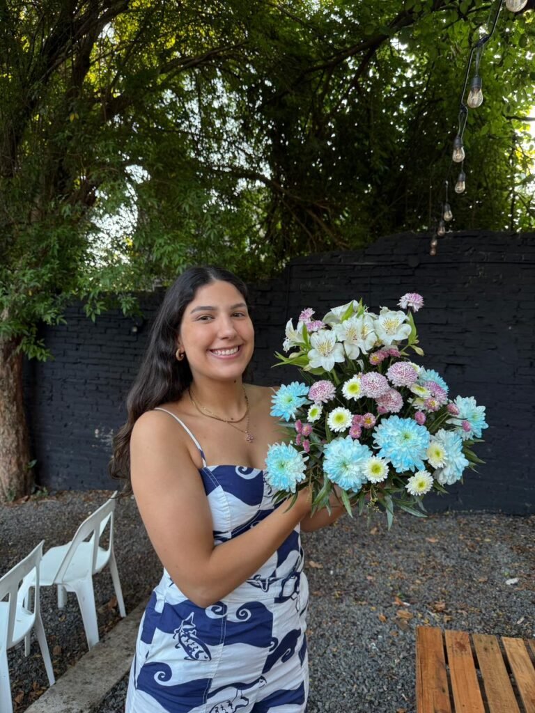 Laura Saucedo organizadora de la Whatch Party