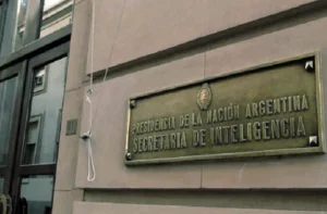 Milei reforma el régimen de personal de la SIDE desde 2027