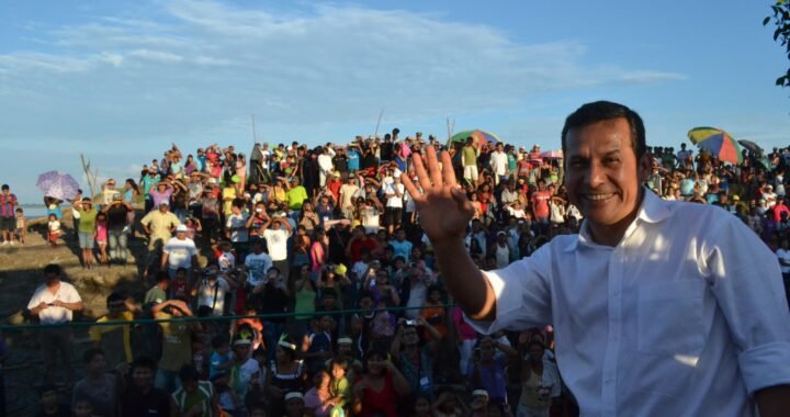 Ollanta Humala Tasso, quien llegó a la presidencia luego de vencer a Keiko Fujimori en la segunda vuelta de 2011 fue el último presidente en completar su mandato, en 2016.