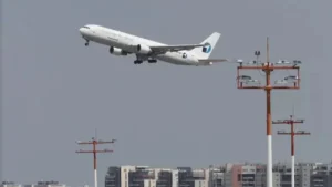 Irán restablece sus conexiones aéreas internacionales tras dos meses de conflicto