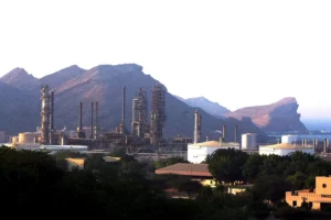 El brent se estabiliza en 110 dólares, tras alcanzar máximos en los 126