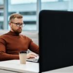 Cómo reducir el dolor lumbar en la oficina