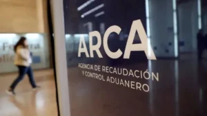 ARCA posterga cambios en facturación electrónica: alivio operativo para comercios y pymes
