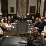 Laboratorios informaron a Milei una inversión acumulada de USD 8.000 millones en investigación clínica