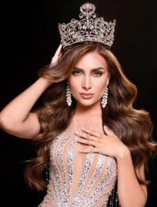 Tamara Rogouski llevó la elegancia misionera al inicio de Miss Universo Argentina