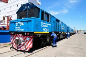 Trenes de cargas: pliegos en mayo, concesiones por 50 años y venta de material rodante para financiar obras