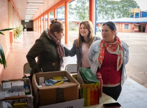Operativo territorial acercó servicios gratuitos a familias del barrio Luis Piedrabuena