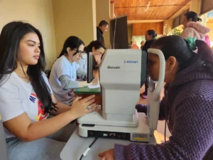 Vecinos de Dos de Mayo accedieron a servicios oftalmológicos del operativo de Mirar Mejor
