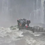 El caudal de las cataratas de Iguazú es casi cuatro veces más de lo normal