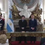 Milei sumó a Adorni y le opacó la jura a Santilli