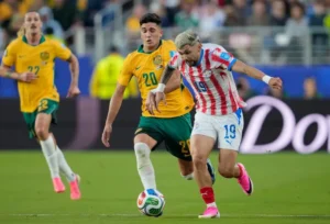 Paraguay consiguió un sufrido empate ante Australia y sueña con los 16vos de final