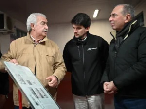 Lalo Stelatto y Lucas Romero Spinelli compartieron una jornada de gestión con vecinos y docentes del barrio Sur Argentino