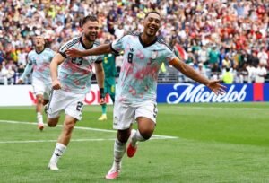 Bélgica le ganó en el final a Senegal y se metió en octavos de final
