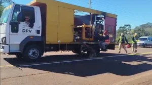 Vialidad trabaja en demarcación con pintura en la Ruta Provincial 13