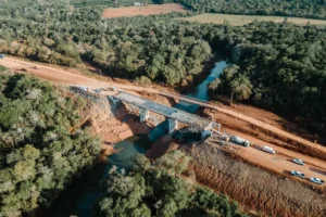 Arroyo Pindaytí: por seguridad, se interrumpe el paso sobre el puente provisorio de la RP2