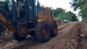 Vialidad aprovechó el clima favorable para acondicionar rutas terradas