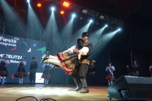 Cultura, gastronomía típica, música y danzas en la apertura de la pre Fiesta del Inmigrante