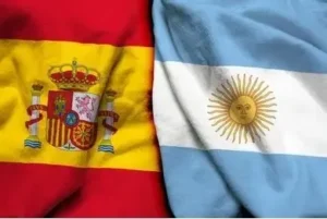 De la Independencia a la final del Mundial: el partido económico que Argentina y España juegan todos los días