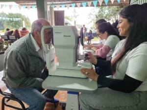 En su vigésimo operativo del 2026, Mirar Mejor acercó la salud visual a vecinos de Aristóbulo del Valle