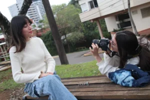 Fotografía en vacaciones: jóvenes sumaron técnica y práctica en la Agencia Universitaria
