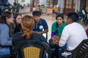 “A la Ronda” arranca su ciclo de talleres gratuitos en Ruiz de Montoya con un primer encuentro violencias digitales