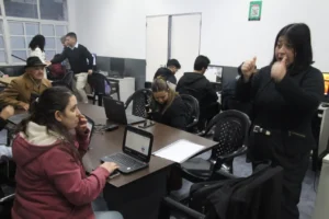 Posadas amplía la formación laboral y lanza un programa para mayores de 35 años