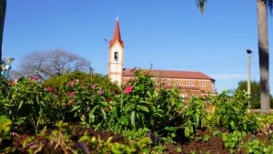 Apóstoles renueva su paisaje urbano con plantación de flores
