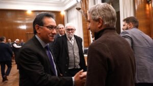 Misiones negoció con Caputo recuperar subsidios eléctricos: el nuevo esquema alcanzaría a 70% de los hogares