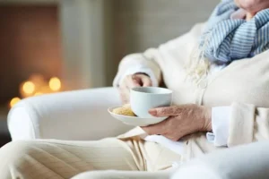 Días de bajas temperaturas: recomendaciones para cuidar la salud de las personas mayores