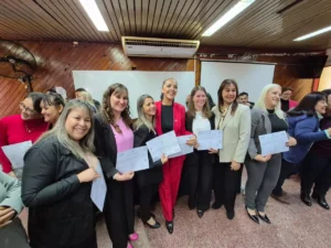 Misiones: 185 docentes completaron su formación en gestión educativa