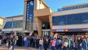 Oberá desafía el parate económico: abrió su primer shopping con 43 locales y 36 nuevas empresas