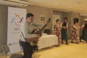 El arte que acompaña la espera: cultura y salud se encuentran en el Instituto Misionero del Cáncer