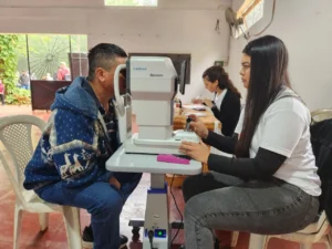 Con Mirar Mejor, vecinos de Colonia Polana accedieron a consultas y diagnósticos por la visión