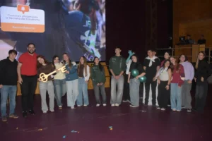 Alem entregó la llave de la ciudad a los estudiantes