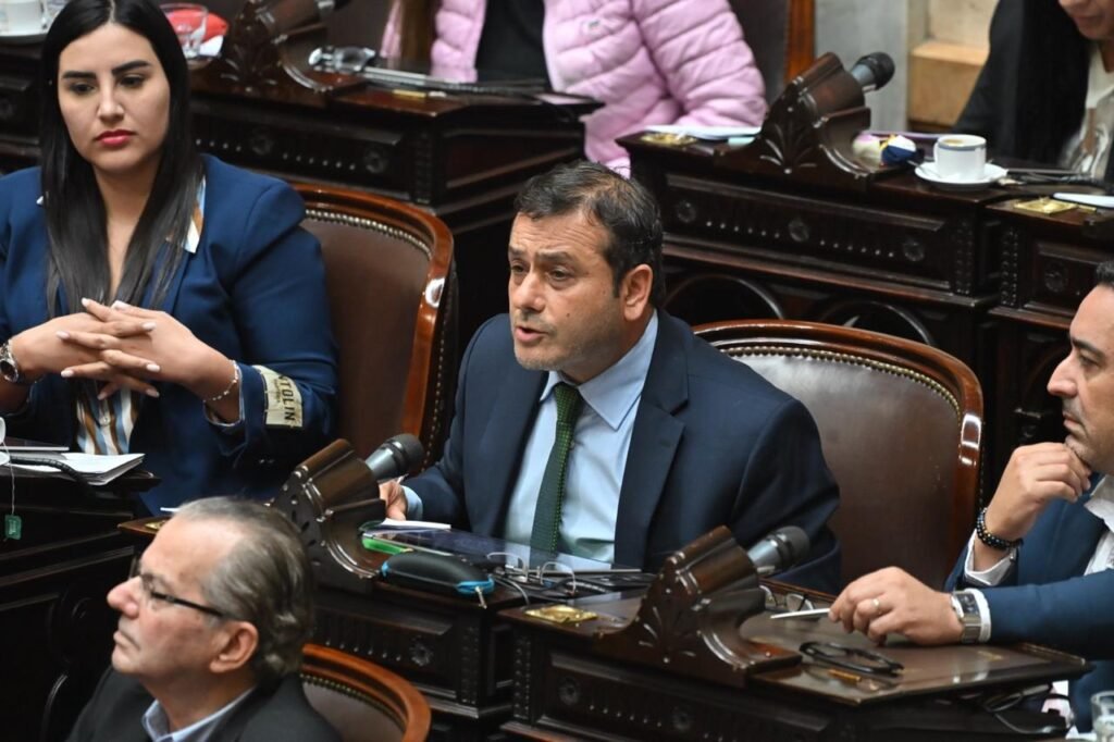 Oscar Herrera Ahuad fue clave para alcanzar el consenso en la nueva ley. Foto Gustavo Molfino.